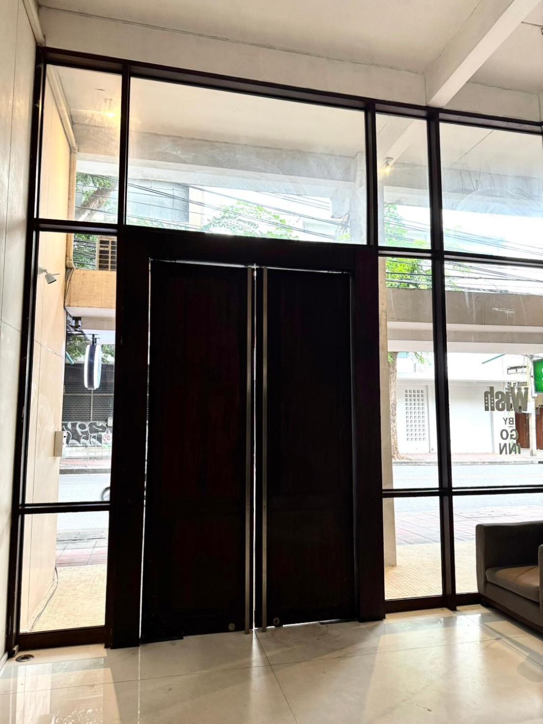 Wish Inn Silom - วิช อินน์ สีลม X Bangkok Exteriör bild
