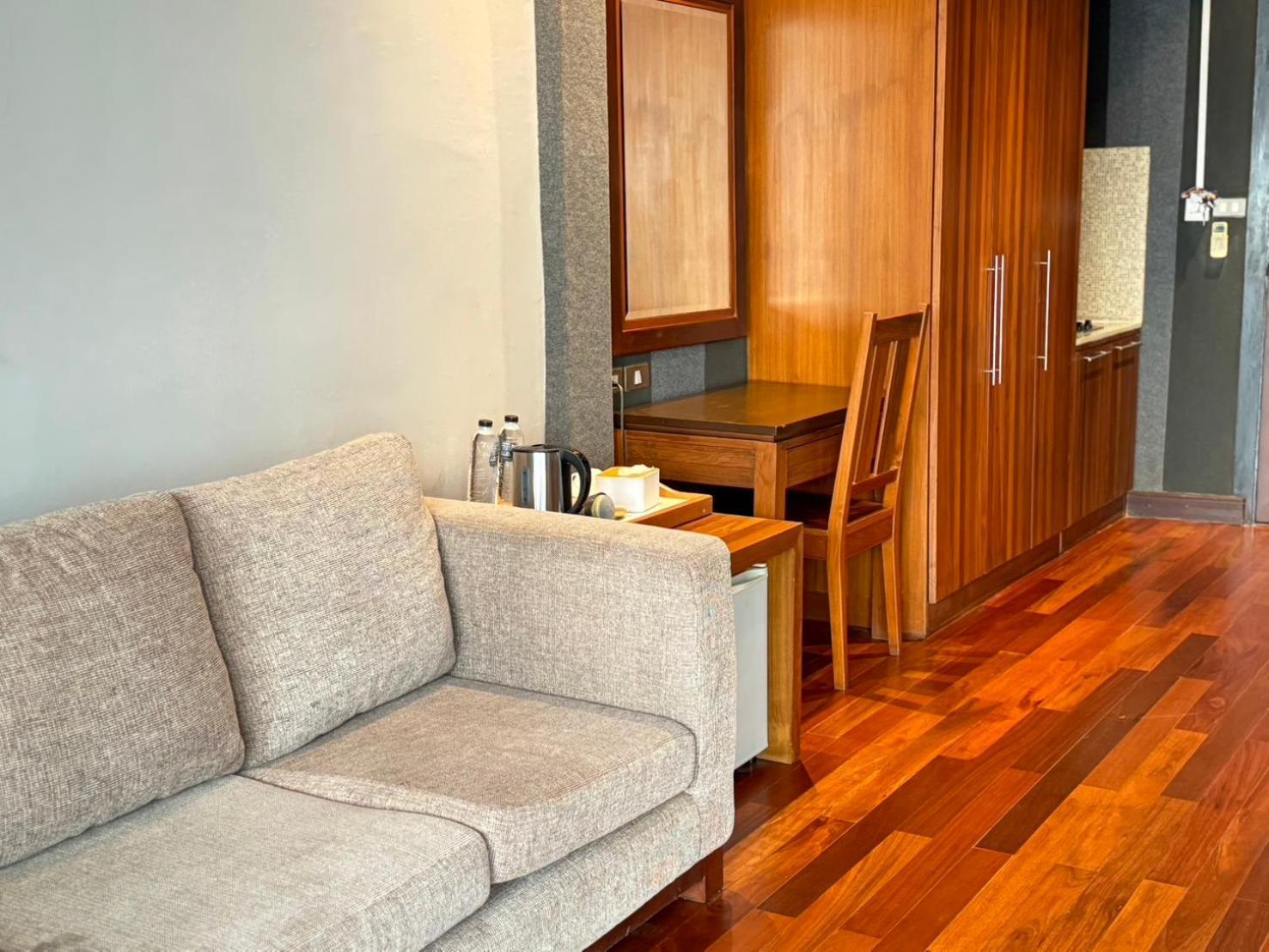 Wish Inn Silom - วิช อินน์ สีลม X Bangkok Exteriör bild