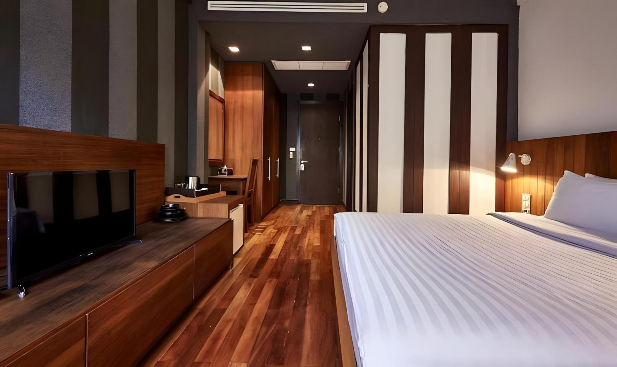 Wish Inn Silom - วิช อินน์ สีลม X Bangkok Exteriör bild