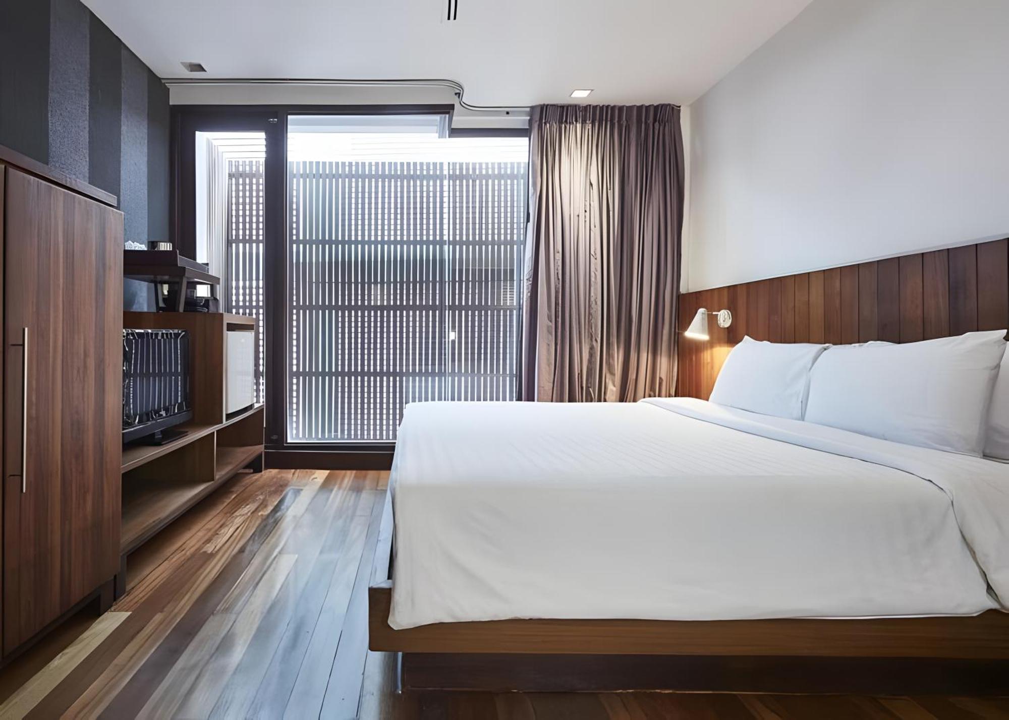 Wish Inn Silom - วิช อินน์ สีลม X Bangkok Exteriör bild